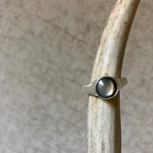 Flared ring with black mother of pearl-serena kojimoto studio