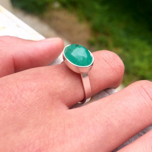 Oval Top Faceted Emerald Ring-serena kojimoto studio