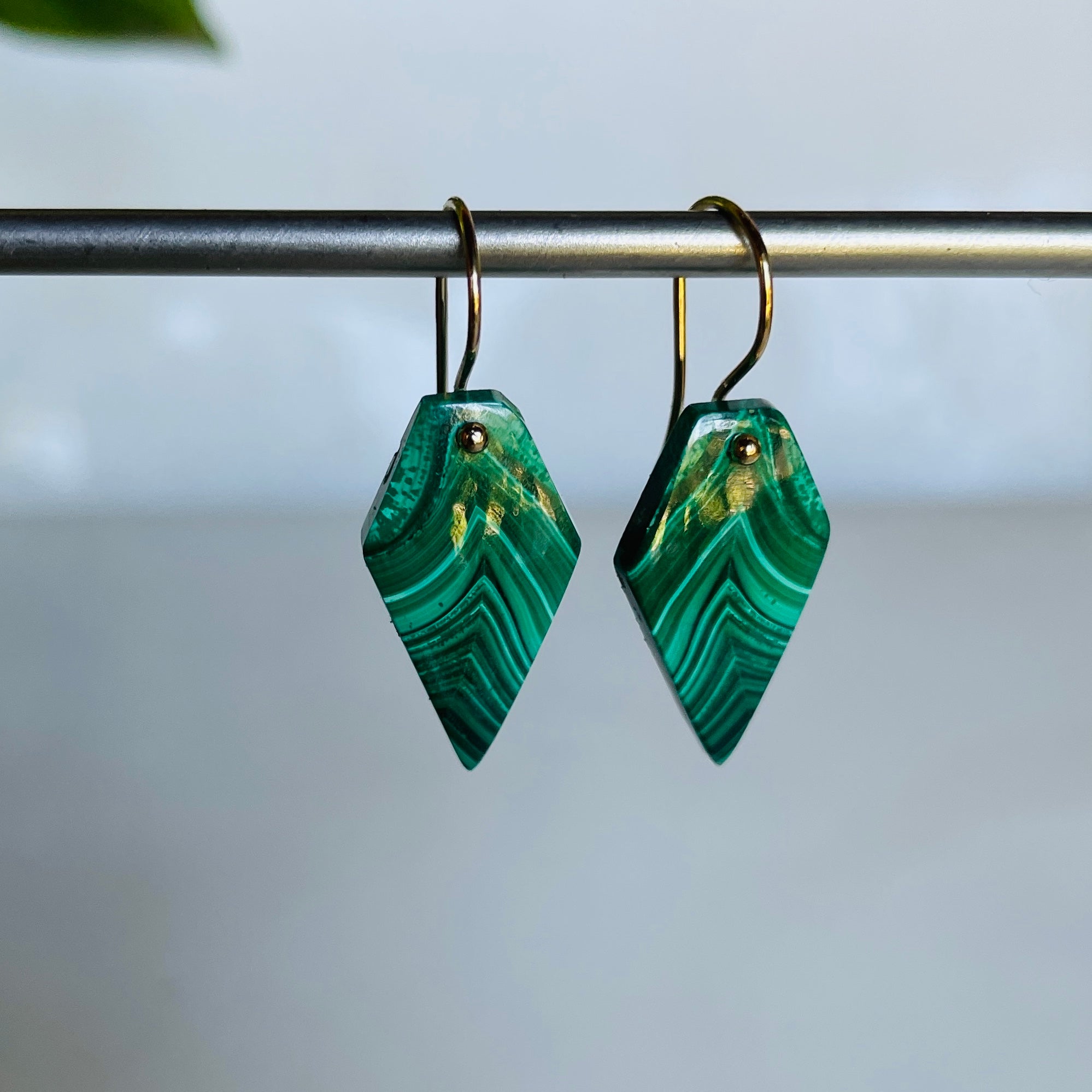 Midi Pointed malachite earrings-serena kojimoto studio
