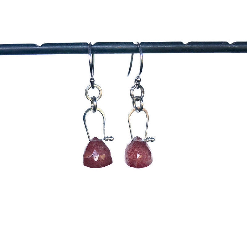 Stirrup Earrings in strawberry quartz-serena kojimoto studio