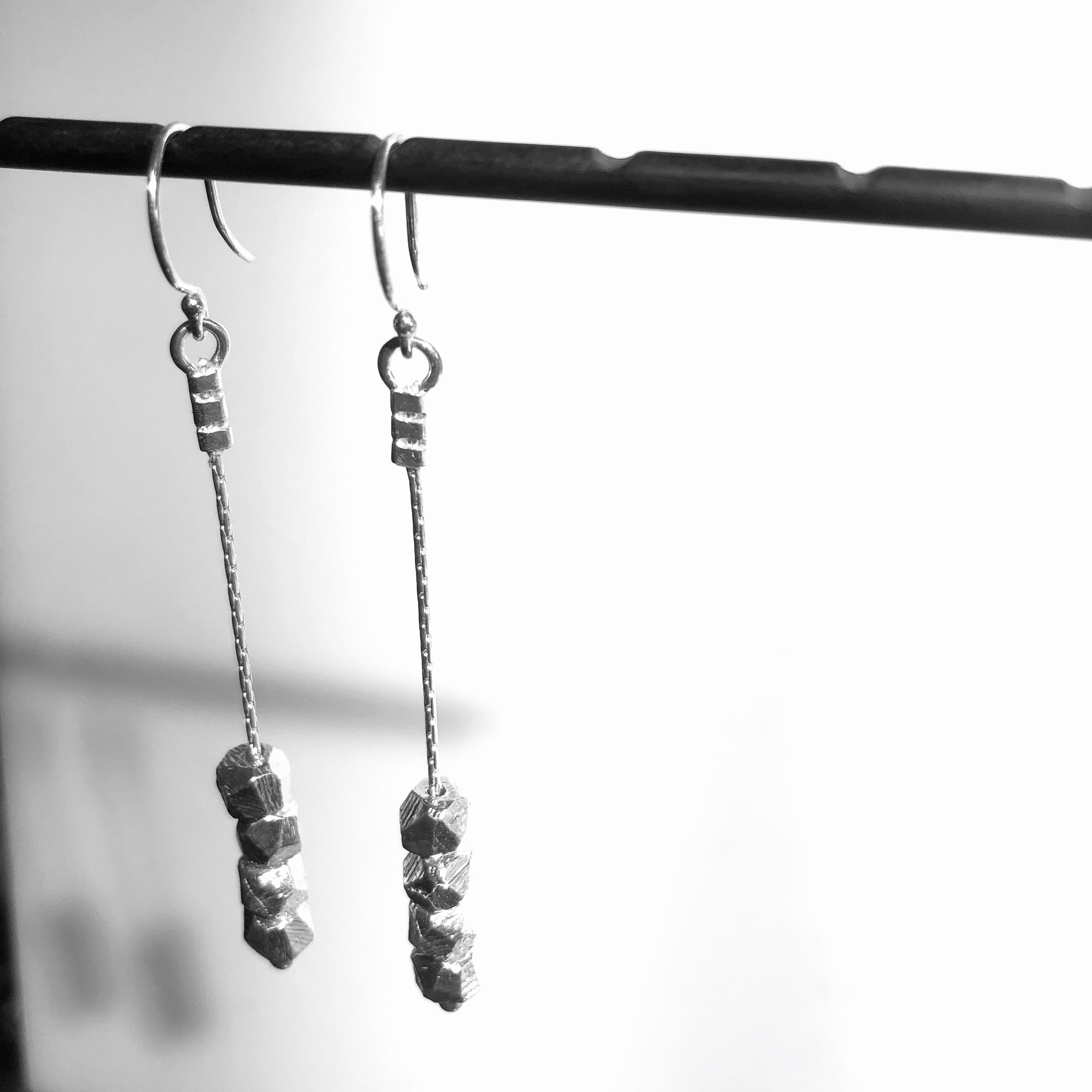 Stack chain mini facets earrings-serena kojimoto studio