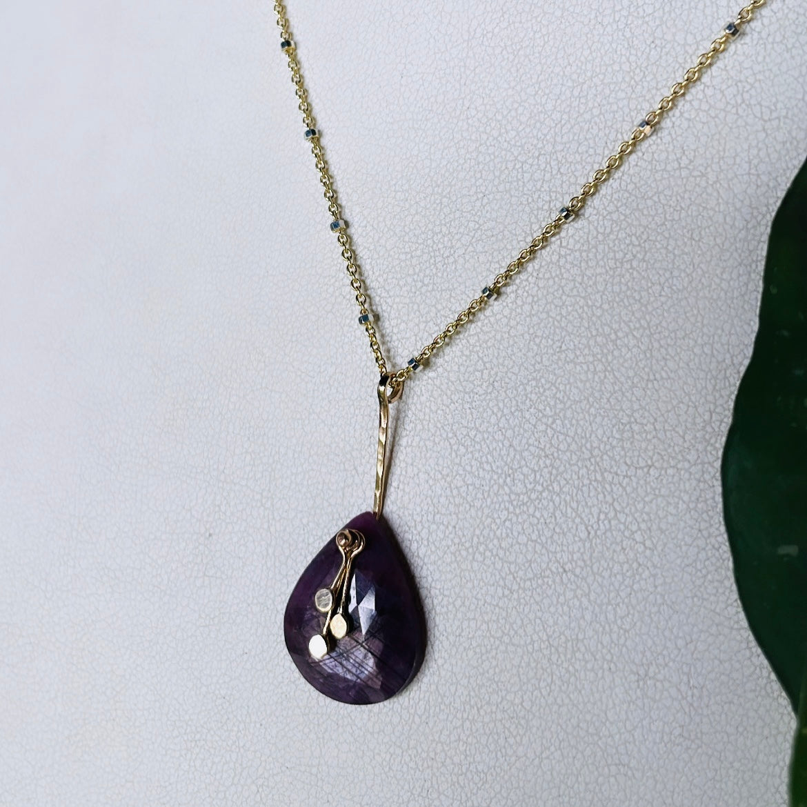 Pendulum dots teardrop plum sapphire necklace-serena kojimoto studio