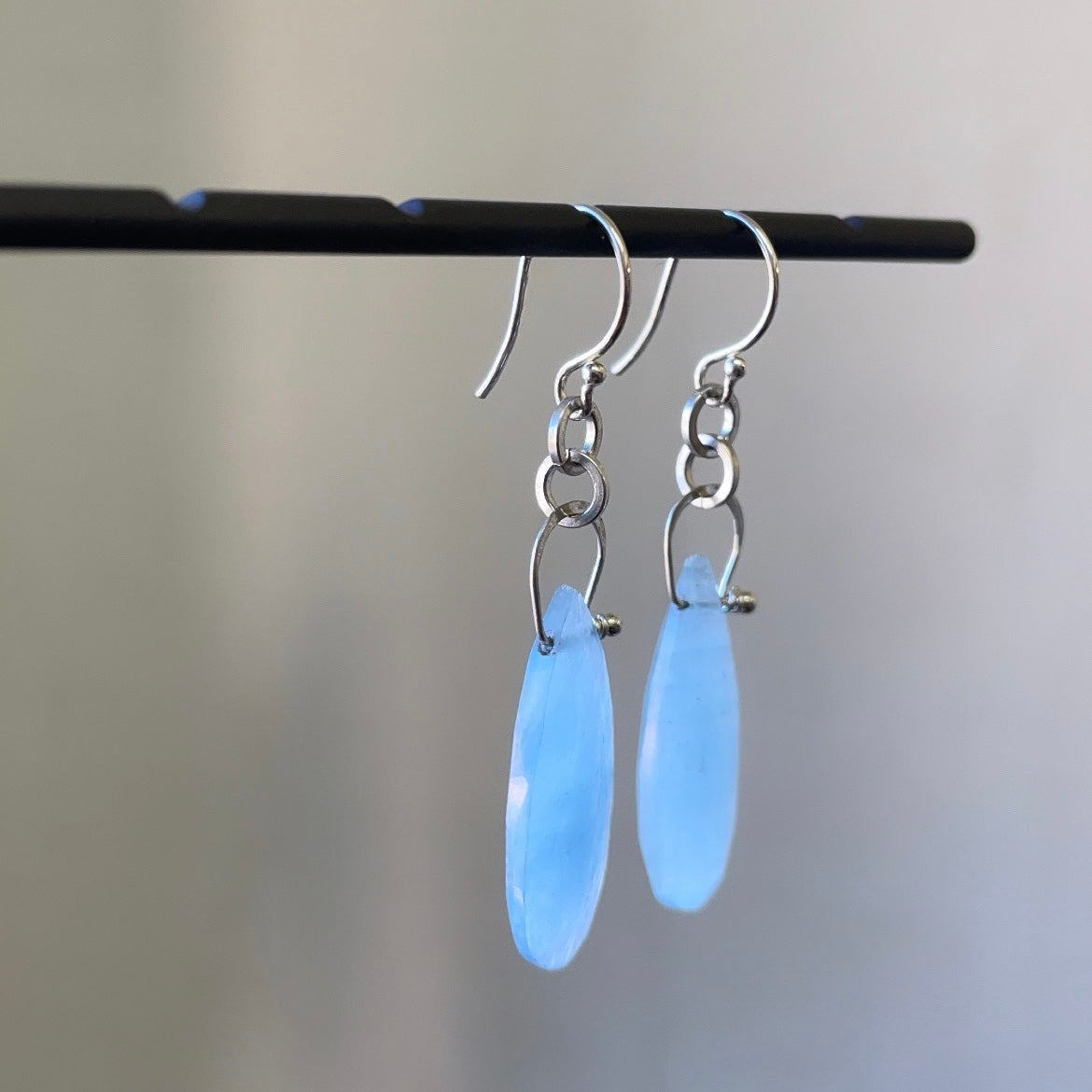 Stirrup long teardrops aquamarines earrings-serena kojimoto studio